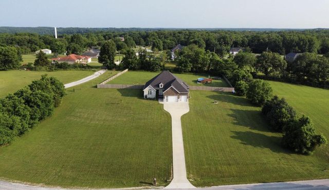 58 Russel Ridge Road, Nixa, MO 65714