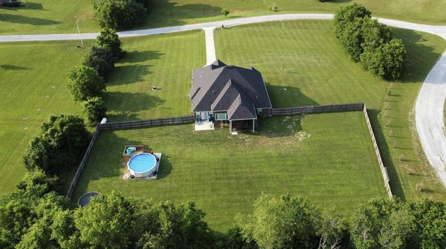 58 Russel Ridge Road, Nixa, MO 65714