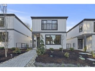 247 E Ave, Lake Oswego, OR 97034