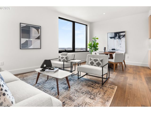 550 Sw 10TH Ave 3004, Portland, OR 97205