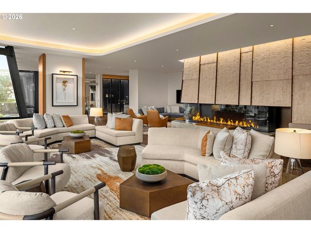 550 Sw 10TH Ave 3004, Portland, OR 97205