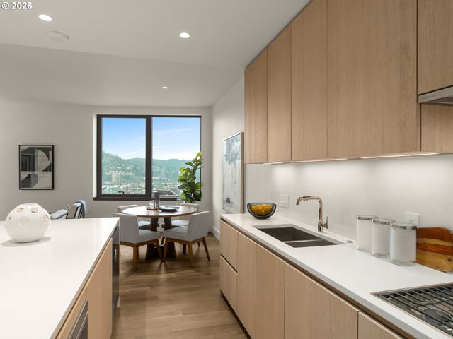 550 Sw 10TH Ave 3004, Portland, OR 97205