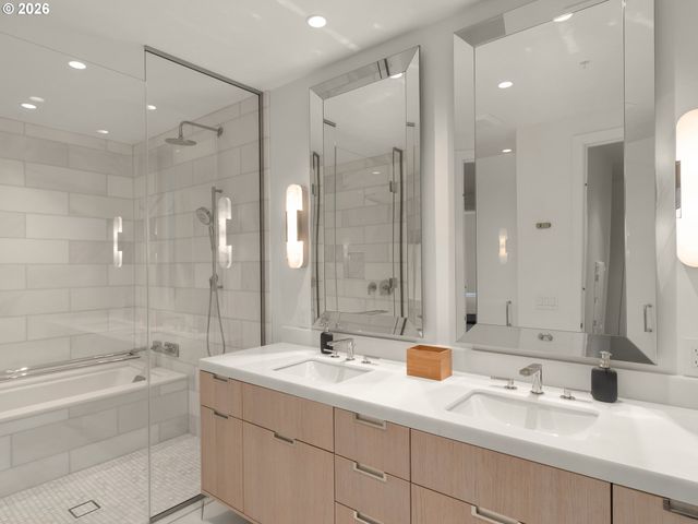 550 Sw 10TH Ave 3004, Portland, OR 97205