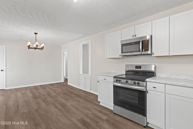 100 Tower Drive, Jacksonville, NC 28546