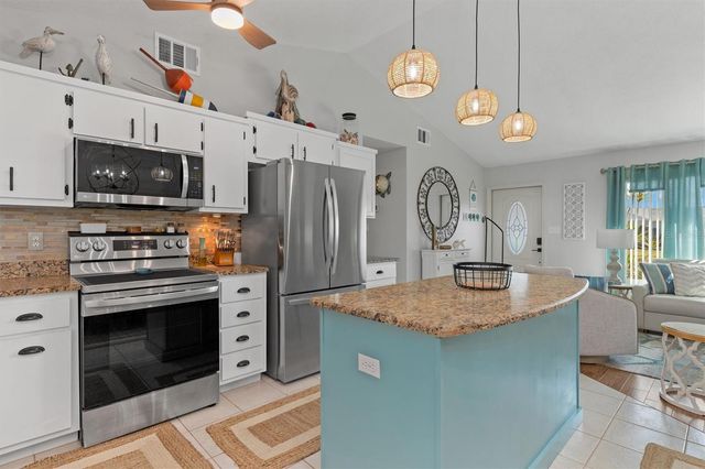 6393 DRUCKER CIRCLE, Port Charlotte, FL 33981