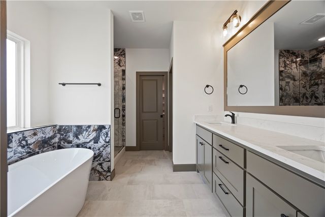 1241 Mammoth Street, Bentonville, AR 72713