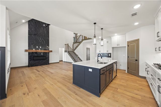 1241 Mammoth Street, Bentonville, AR 72713