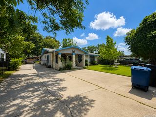 135 Croesus, San Antonio, TX 78213