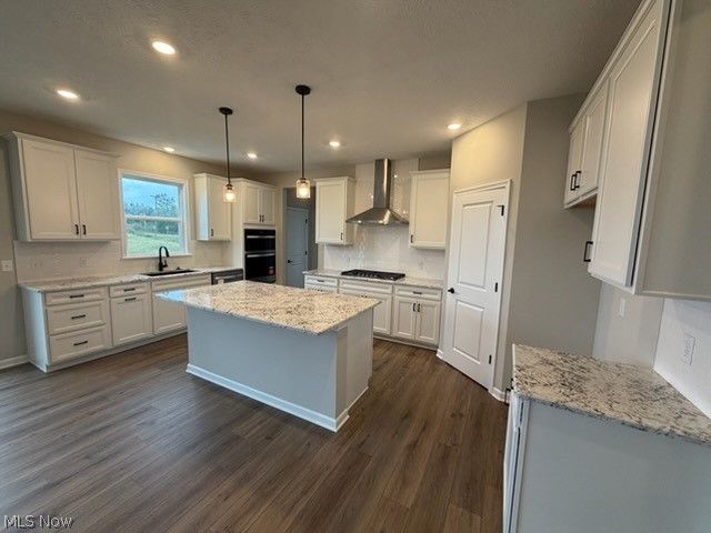 6379 Cooper Hawk Drive, Medina, OH 44256