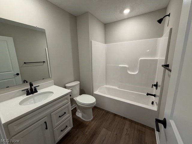 6379 Cooper Hawk Drive, Medina, OH 44256