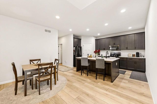 1120 Quinn Drive, Waunakee, WI 53597