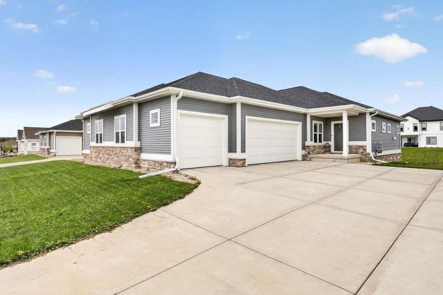 1120 Quinn Drive, Waunakee, WI 53597