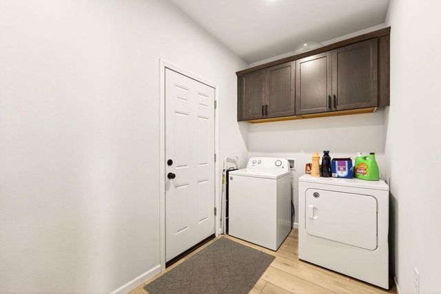 1120 Quinn Drive, Waunakee, WI 53597
