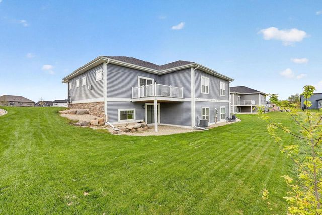 1120 Quinn Drive, Waunakee, WI 53597