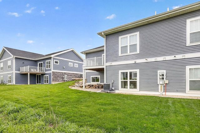 1120 Quinn Drive, Waunakee, WI 53597