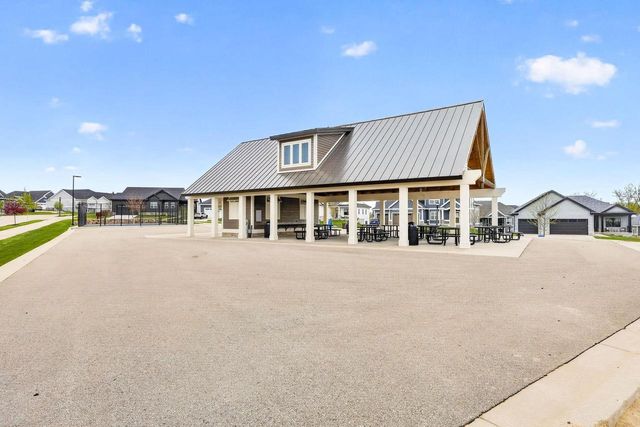 1120 Quinn Drive, Waunakee, WI 53597