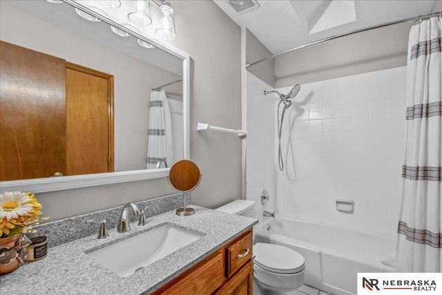 15278 California Street, Omaha, NE 68154