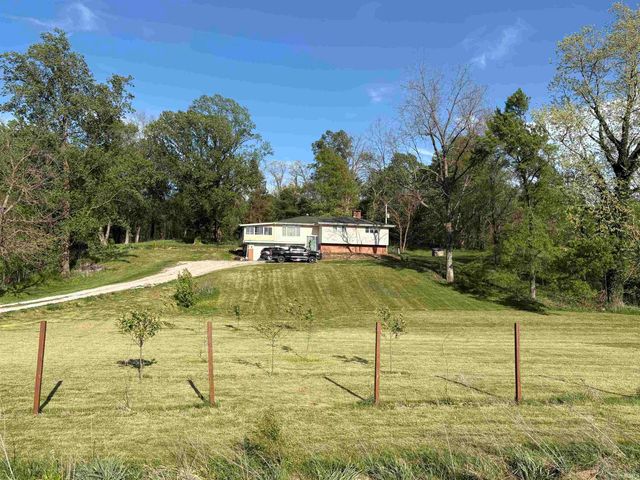 6450 N State 545 Road, Dubois, IN 47527