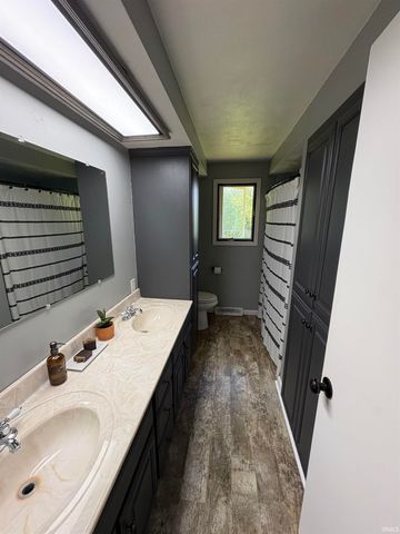 6450 N State 545 Road, Dubois, IN 47527