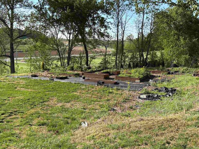 6450 N State 545 Road, Dubois, IN 47527