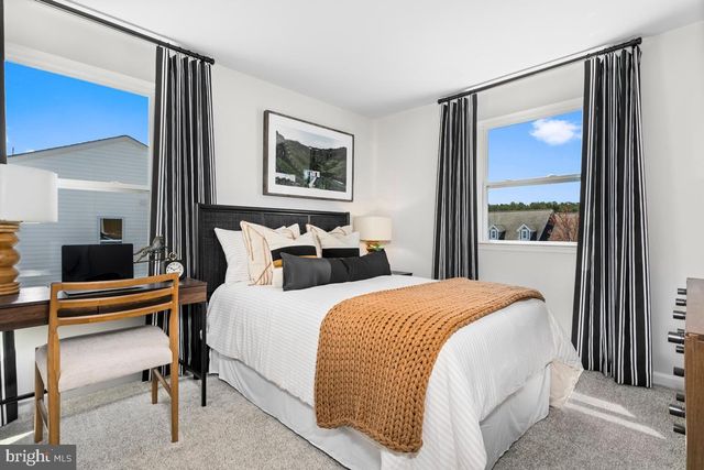 4 FREEMAN ST, Ranson, WV 25438