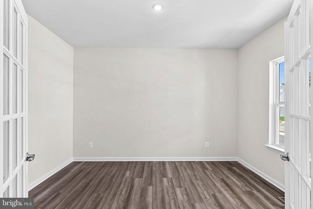 4 FREEMAN ST, Ranson, WV 25438