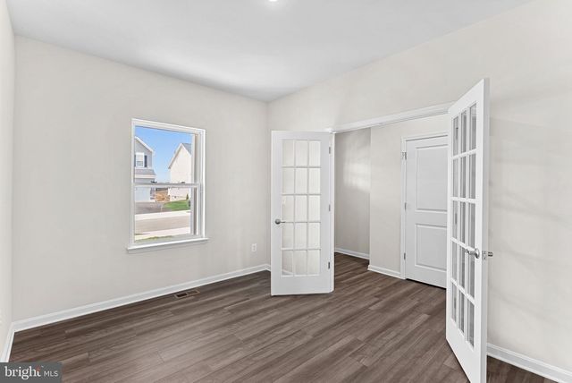 4 FREEMAN ST, Ranson, WV 25438