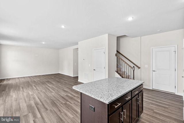 4 FREEMAN ST, Ranson, WV 25438