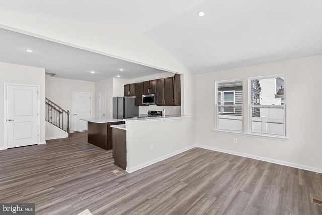 4 FREEMAN ST, Ranson, WV 25438