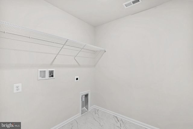 4 FREEMAN ST, Ranson, WV 25438