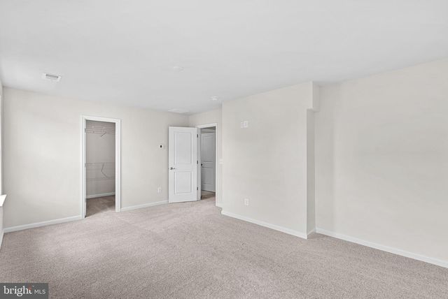 4 FREEMAN ST, Ranson, WV 25438