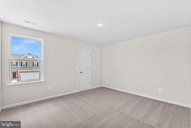 4 FREEMAN ST, Ranson, WV 25438