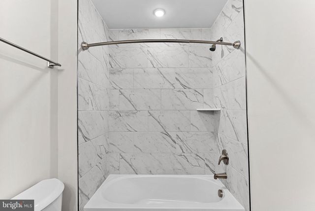 4 FREEMAN ST, Ranson, WV 25438