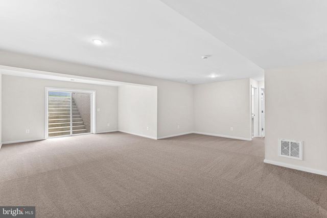 4 FREEMAN ST, Ranson, WV 25438