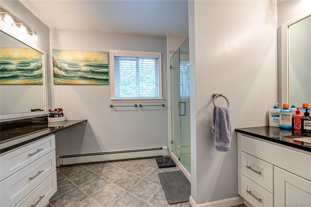 68 Chestnut Street, Mount Sinai, NY 11766