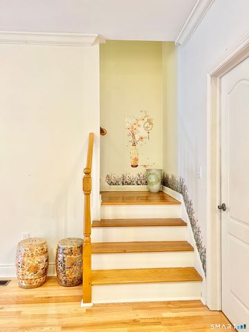 296 Hamilton Avenue Apt 25, Norwich, CT 06360