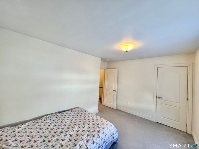 296 Hamilton Avenue Apt 25, Norwich, CT 06360