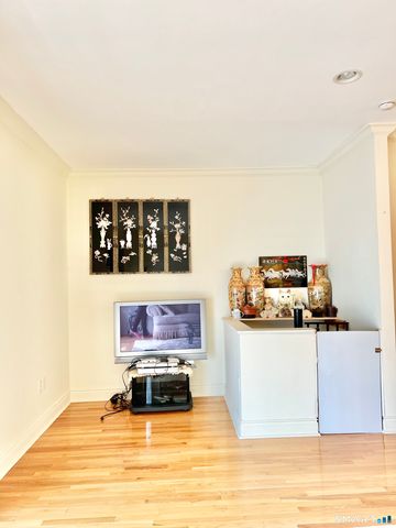 296 Hamilton Avenue Apt 25, Norwich, CT 06360