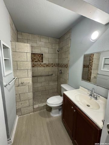 130 PICKFORD AVE, San Antonio, TX 78228