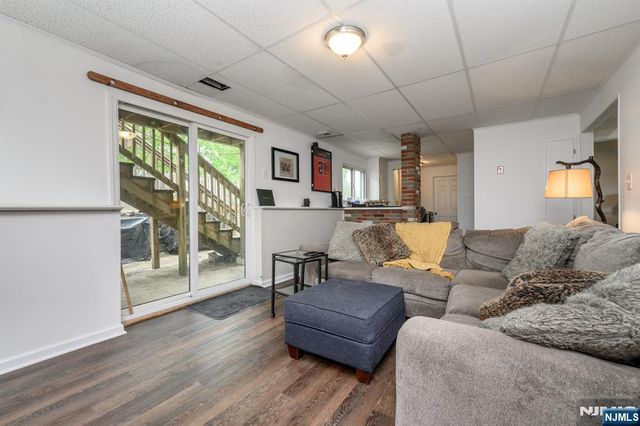 15 Mountain Heights Drive, Sparta, NJ 07871