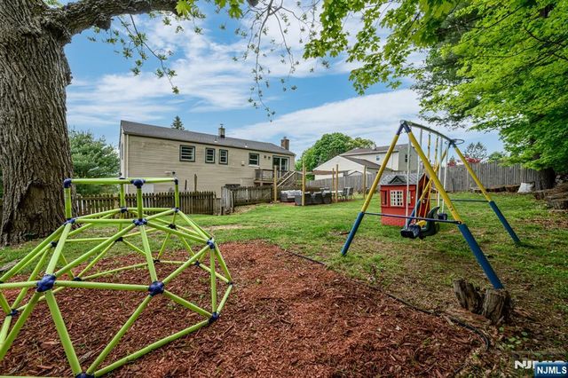 15 Mountain Heights Drive, Sparta, NJ 07871