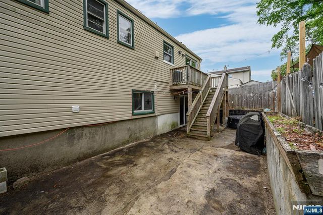 15 Mountain Heights Drive, Sparta, NJ 07871