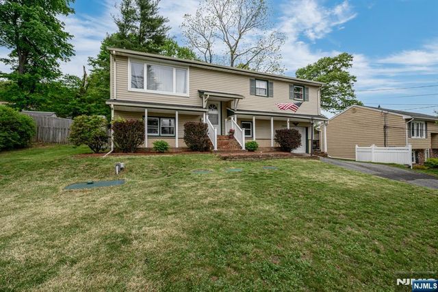 15 Mountain Heights Drive, Sparta, NJ 07871