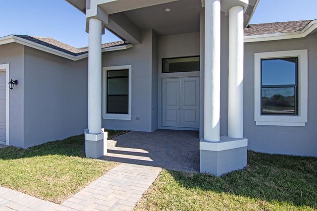 4689 SW Tacoma Street, Port St. Lucie, FL 34953