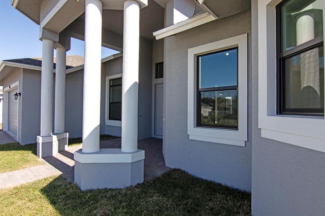 4689 SW Tacoma Street, Port St. Lucie, FL 34953