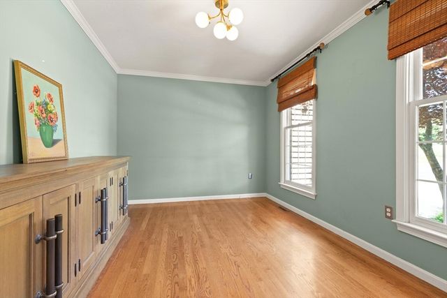 2 Shipley Cir, Westford, MA 01886