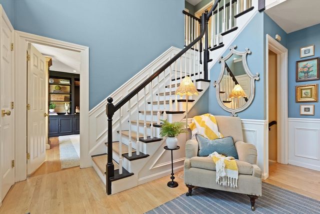 2 Shipley Cir, Westford, MA 01886