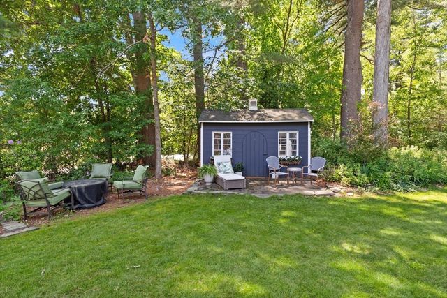 2 Shipley Cir, Westford, MA 01886