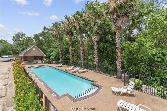 537 Forest Drive, College Station, TX 77840