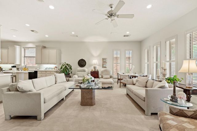 4513 Country Club View, Baytown, TX 77521
